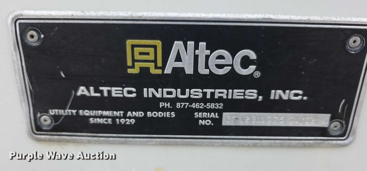 image for item FK0686 2009 International Work Star bucket truck