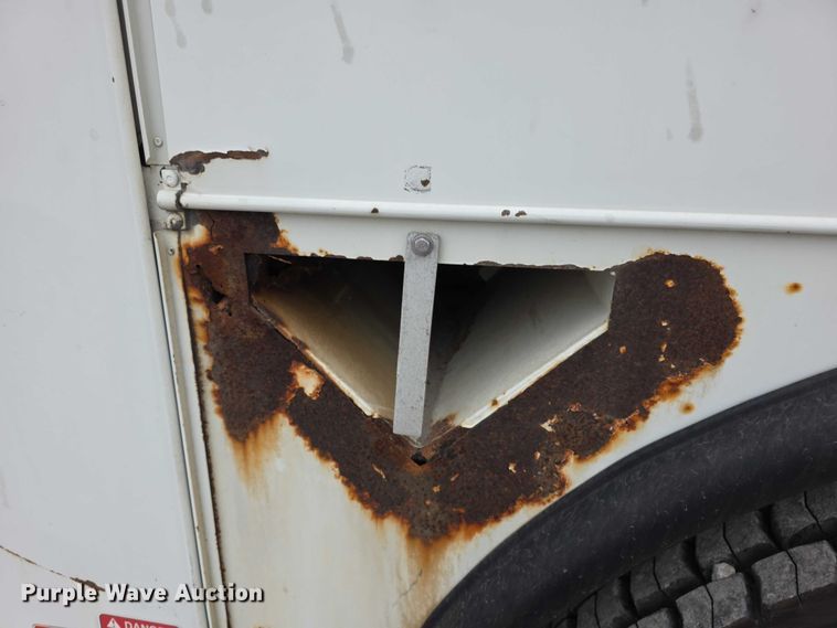 image for item FK0686 2009 International Work Star bucket truck