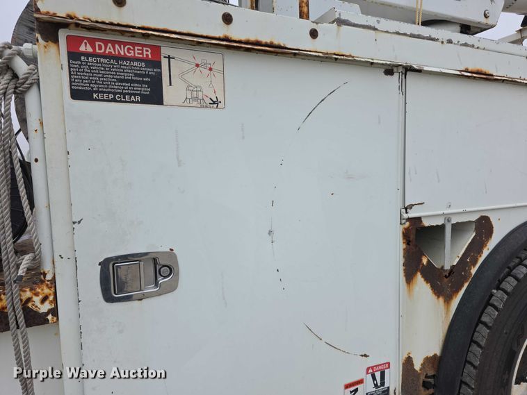 image for item FK0686 2009 International Work Star bucket truck