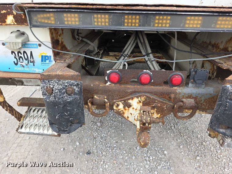 image for item FK0686 2009 International Work Star bucket truck