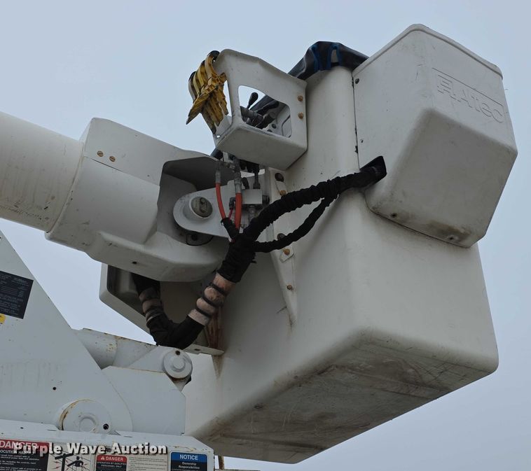 image for item FK0686 2009 International Work Star bucket truck