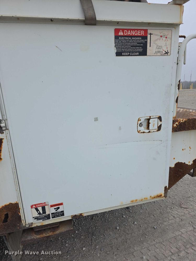 image for item FK0686 2009 International Work Star bucket truck