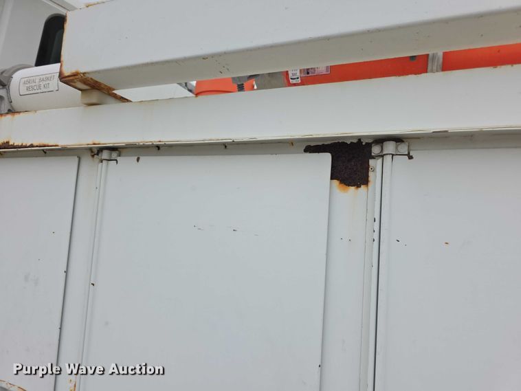 image for item FK0686 2009 International Work Star bucket truck