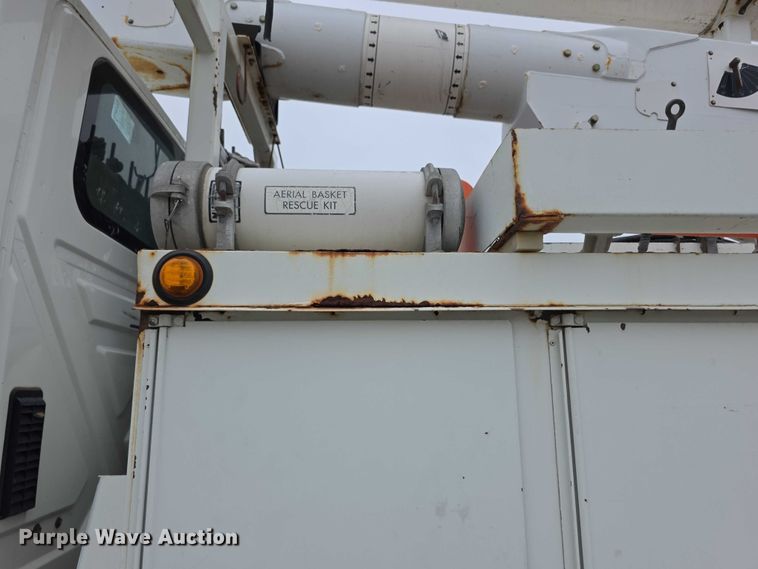 image for item FK0686 2009 International Work Star bucket truck