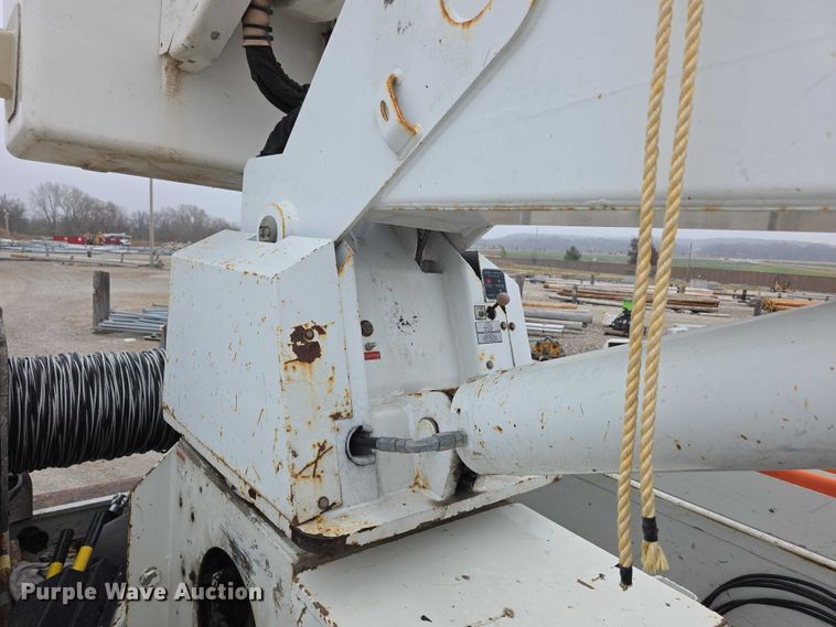 image for item FK0686 2009 International Work Star bucket truck