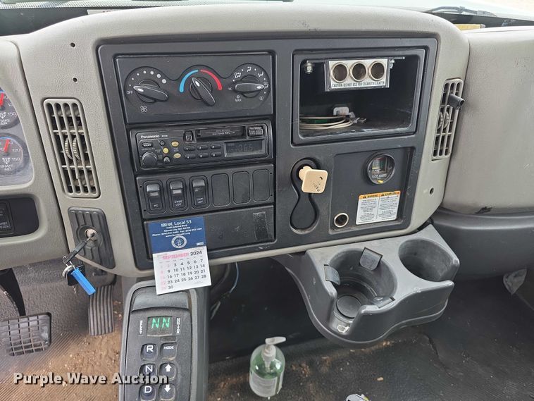 image for item FK0686 2009 International Work Star bucket truck