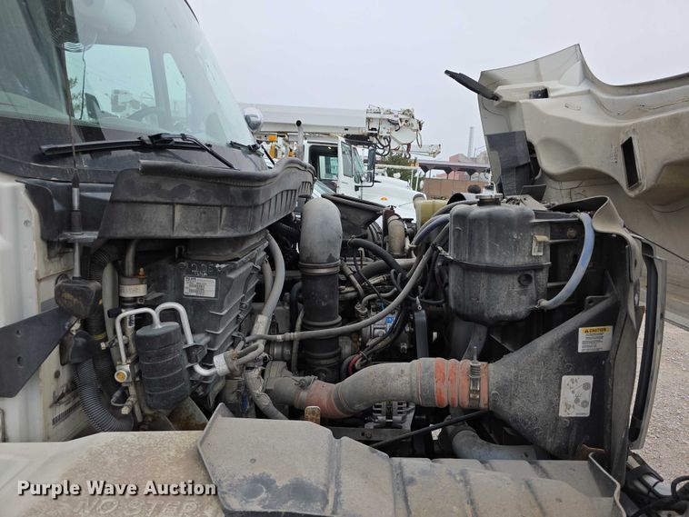 image for item FK0686 2009 International Work Star bucket truck