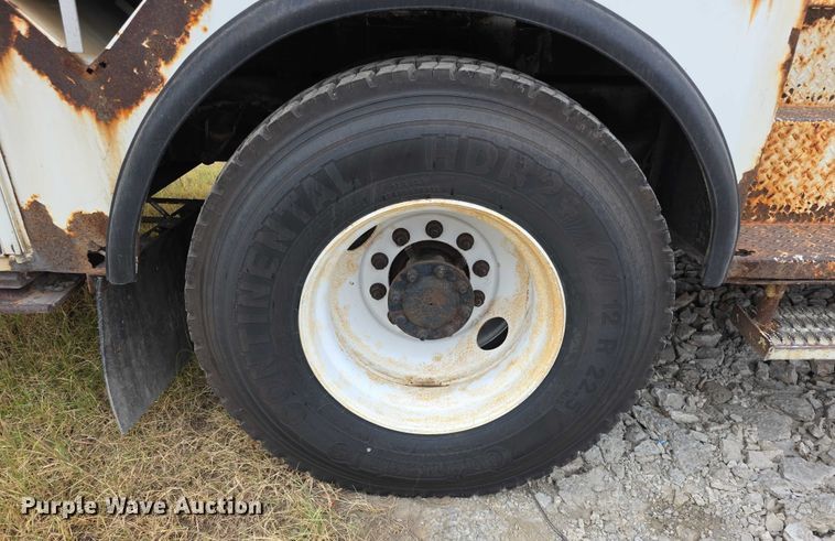 image for item FK0686 2009 International Work Star bucket truck