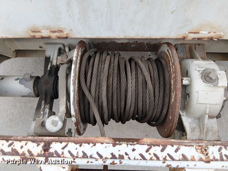 image for item FK0687 2007 International 7400 digger derrick truck