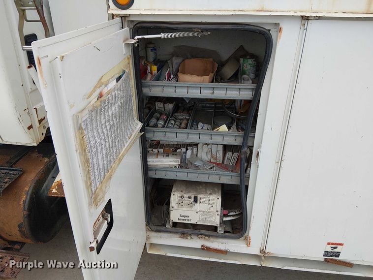 image for item FK0687 2007 International 7400 digger derrick truck