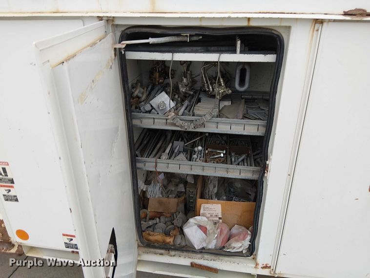 image for item FK0687 2007 International 7400 digger derrick truck