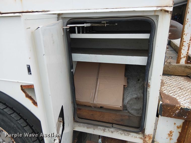 image for item FK0687 2007 International 7400 digger derrick truck