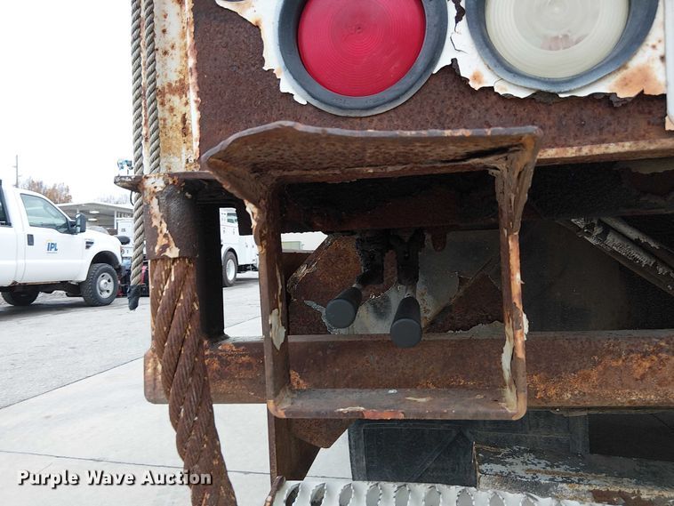 image for item FK0687 2007 International 7400 digger derrick truck