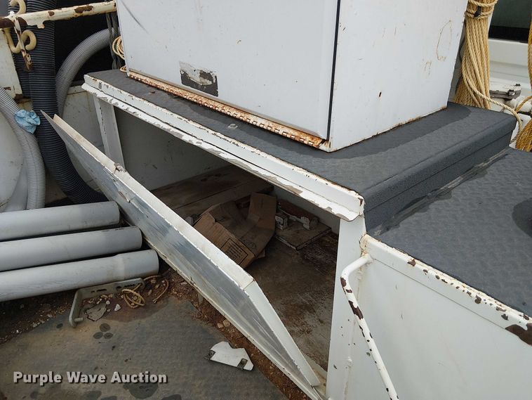 image for item FK0687 2007 International 7400 digger derrick truck