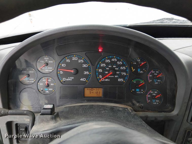 image for item FK0687 2007 International 7400 digger derrick truck