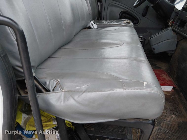 image for item FK0687 2007 International 7400 digger derrick truck