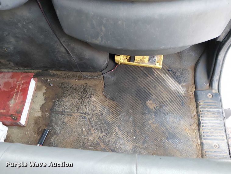 image for item FK0687 2007 International 7400 digger derrick truck