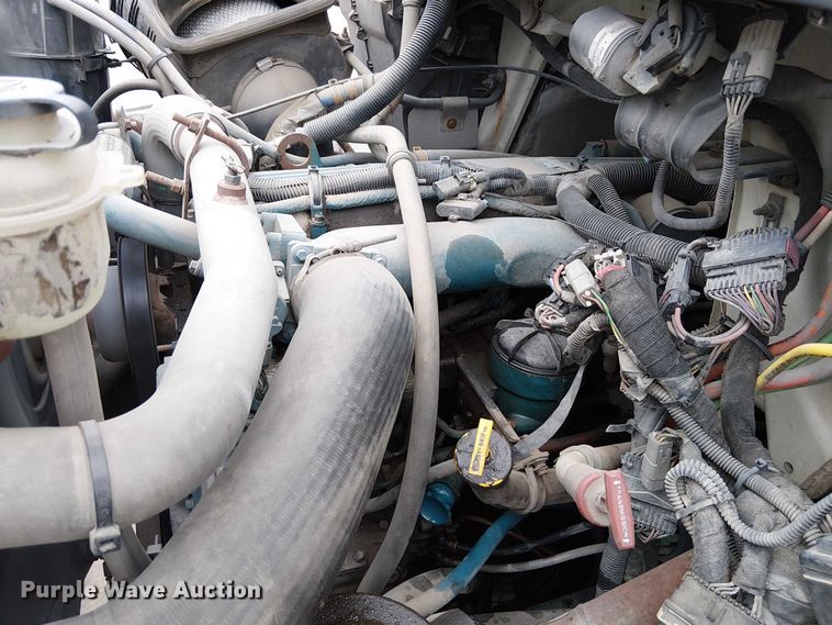 image for item FK0687 2007 International 7400 digger derrick truck