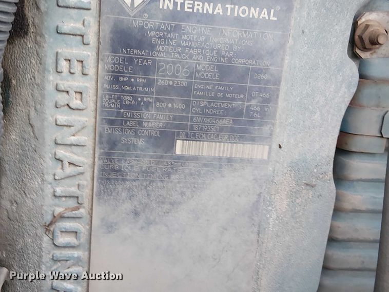 image for item FK0687 2007 International 7400 digger derrick truck