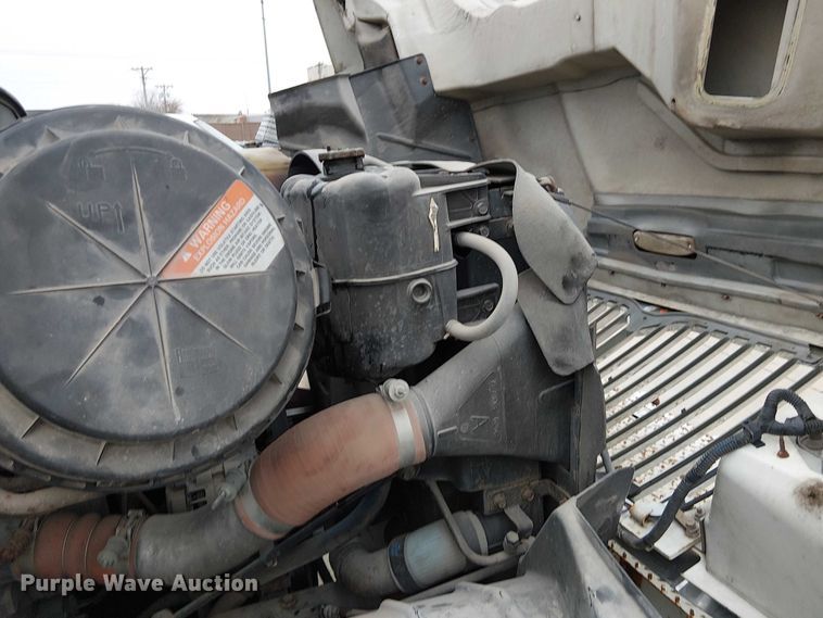 image for item FK0687 2007 International 7400 digger derrick truck