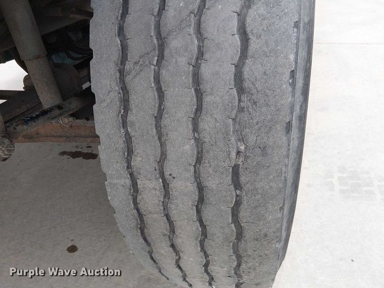 image for item FK0687 2007 International 7400 digger derrick truck