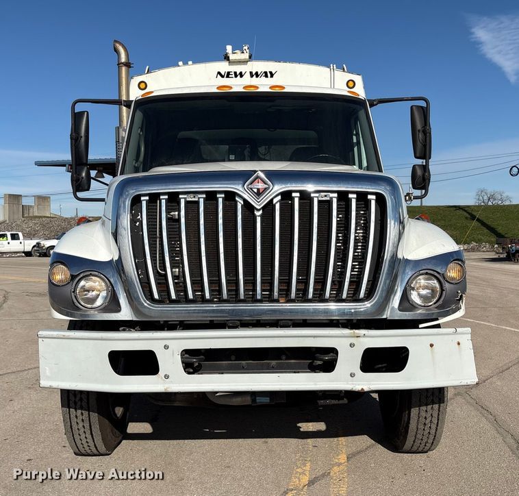 image for item FK1034 2009 International 7300 refuse truck