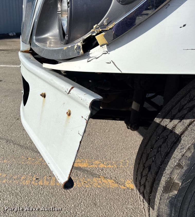 image for item FK1034 2009 International 7300 refuse truck