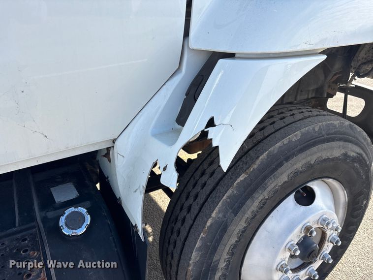 image for item FK1034 2009 International 7300 refuse truck