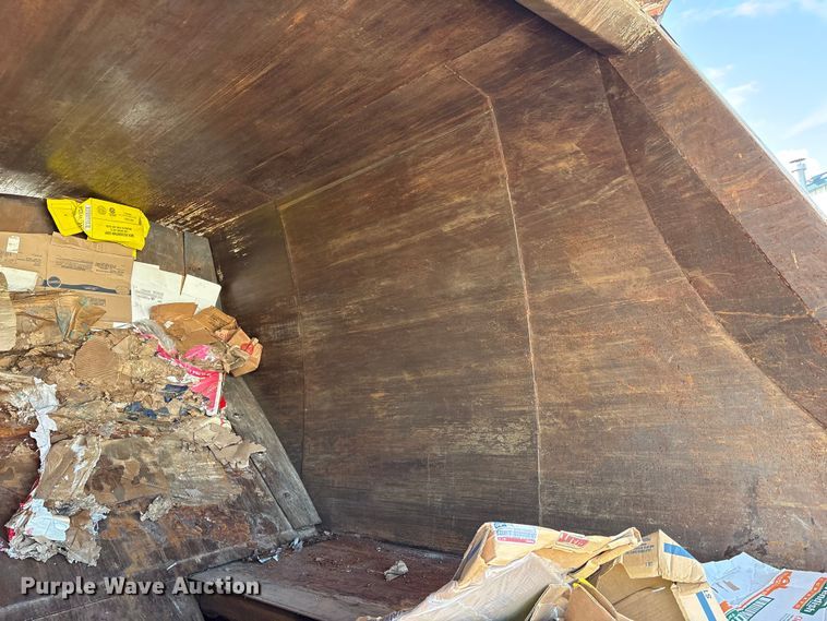 image for item FK1034 2009 International 7300 refuse truck