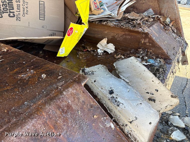 image for item FK1034 2009 International 7300 refuse truck