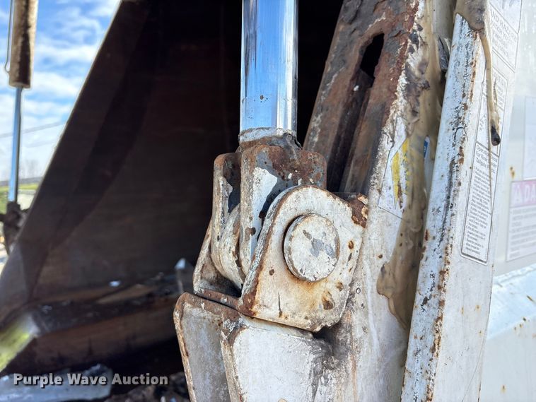 image for item FK1034 2009 International 7300 refuse truck