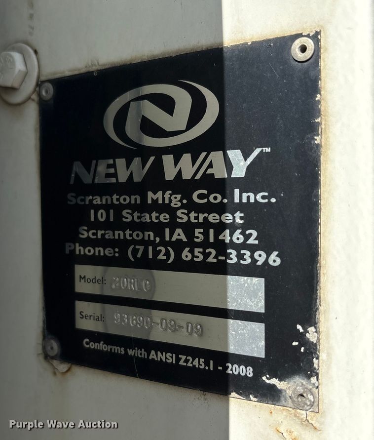 image for item FK1034 2009 International 7300 refuse truck