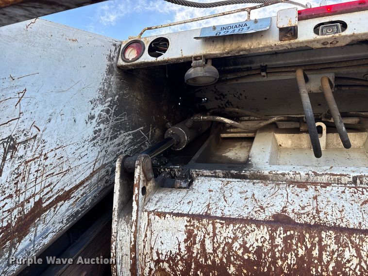 image for item FK1034 2009 International 7300 refuse truck