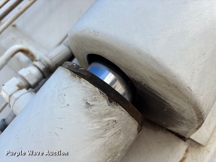 image for item FK1034 2009 International 7300 refuse truck