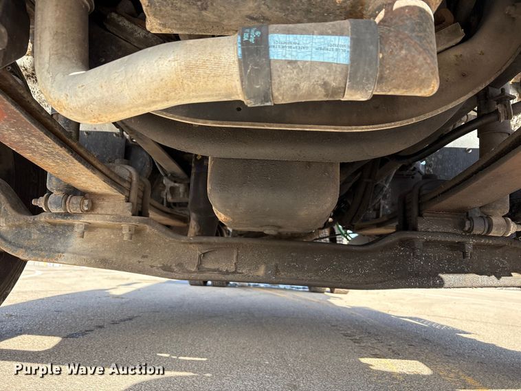 image for item FK1034 2009 International 7300 refuse truck