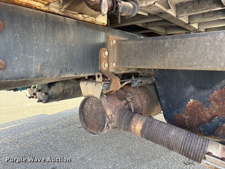 image for item FK1034 2009 International 7300 refuse truck