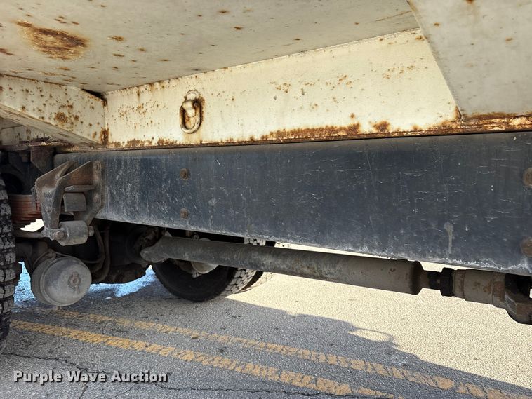 image for item FK1034 2009 International 7300 refuse truck