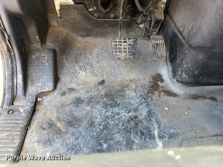 image for item FK1034 2009 International 7300 refuse truck