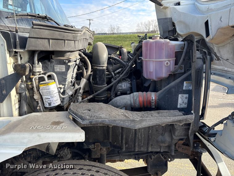 image for item FK1034 2009 International 7300 refuse truck