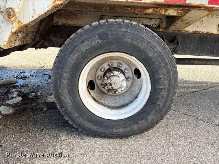 image for item FK1034 2009 International 7300 refuse truck