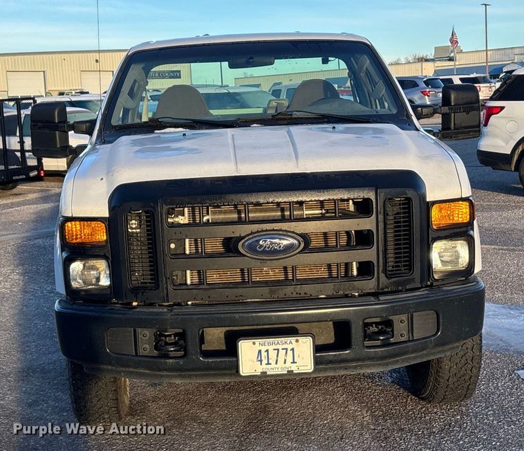 image for item OE9251 2008 Ford F250 Super Duty XL utility bed pickup truck