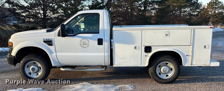 image for item OE9251 2008 Ford F250 Super Duty XL utility bed pickup truck