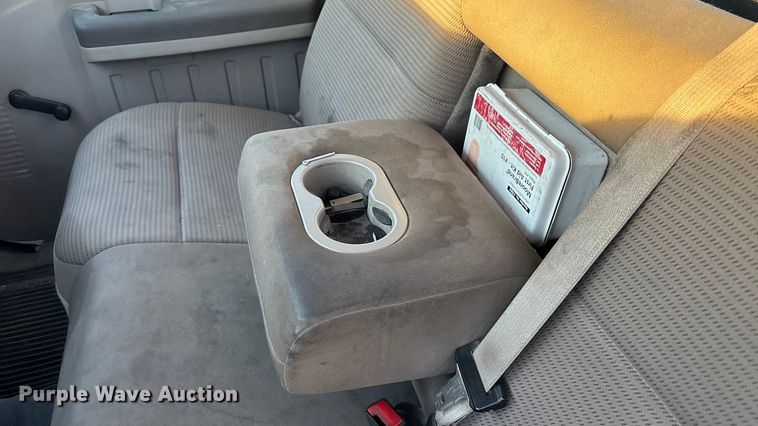 image for item OE9251 2008 Ford F250 Super Duty XL utility bed pickup truck