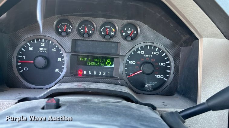 image for item OE9251 2008 Ford F250 Super Duty XL utility bed pickup truck