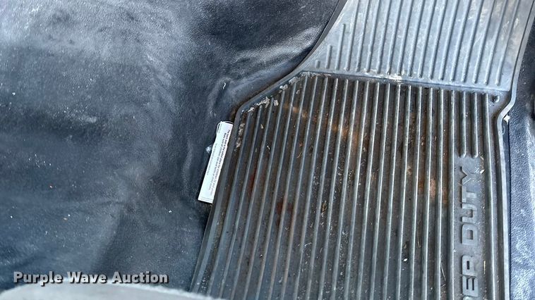 image for item OE9251 2008 Ford F250 Super Duty XL utility bed pickup truck