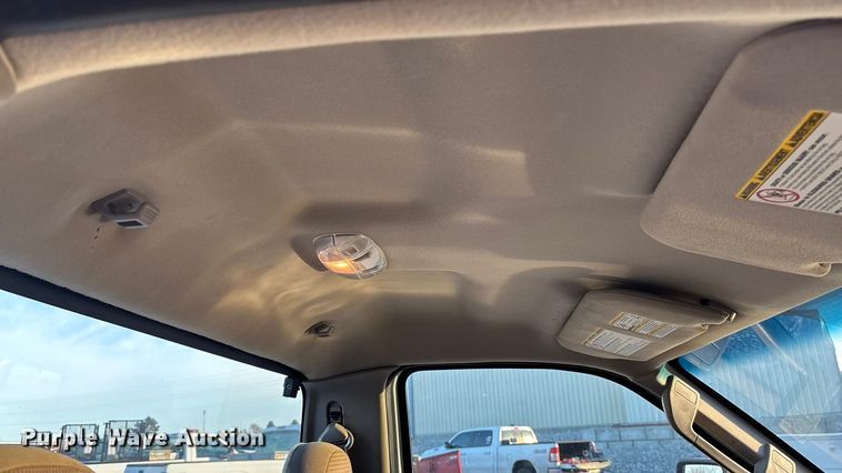 image for item OE9251 2008 Ford F250 Super Duty XL utility bed pickup truck