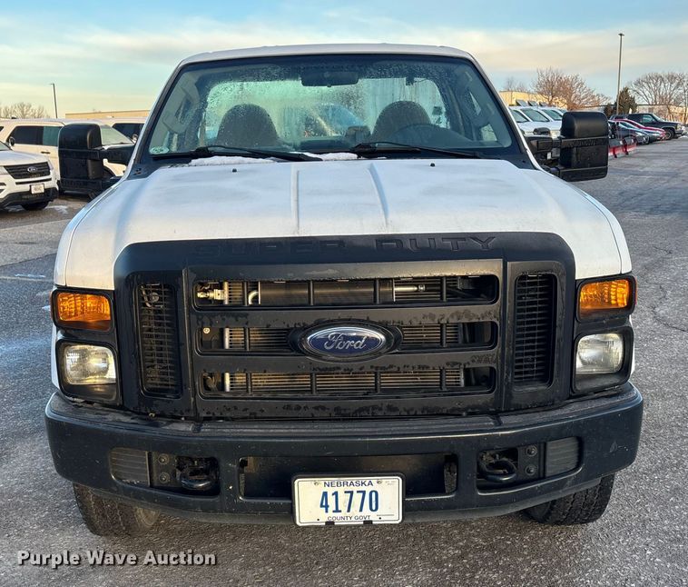 image for item OE9252 2008 Ford F250 Super Duty XL utility bed pickup truck