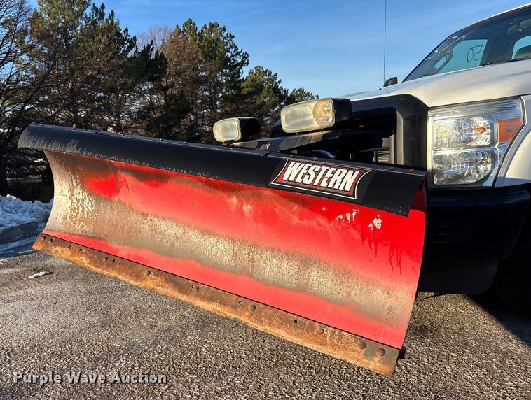 image for item OE9253 2011 Ford F250 Super Duty pickup truck