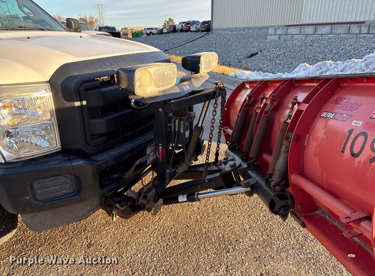 image for item OE9253 2011 Ford F250 Super Duty pickup truck