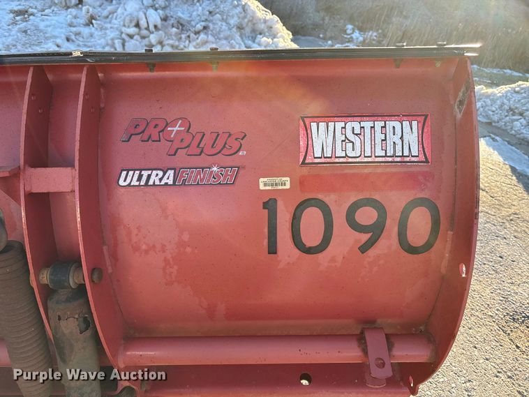 image for item OE9253 2011 Ford F250 Super Duty pickup truck